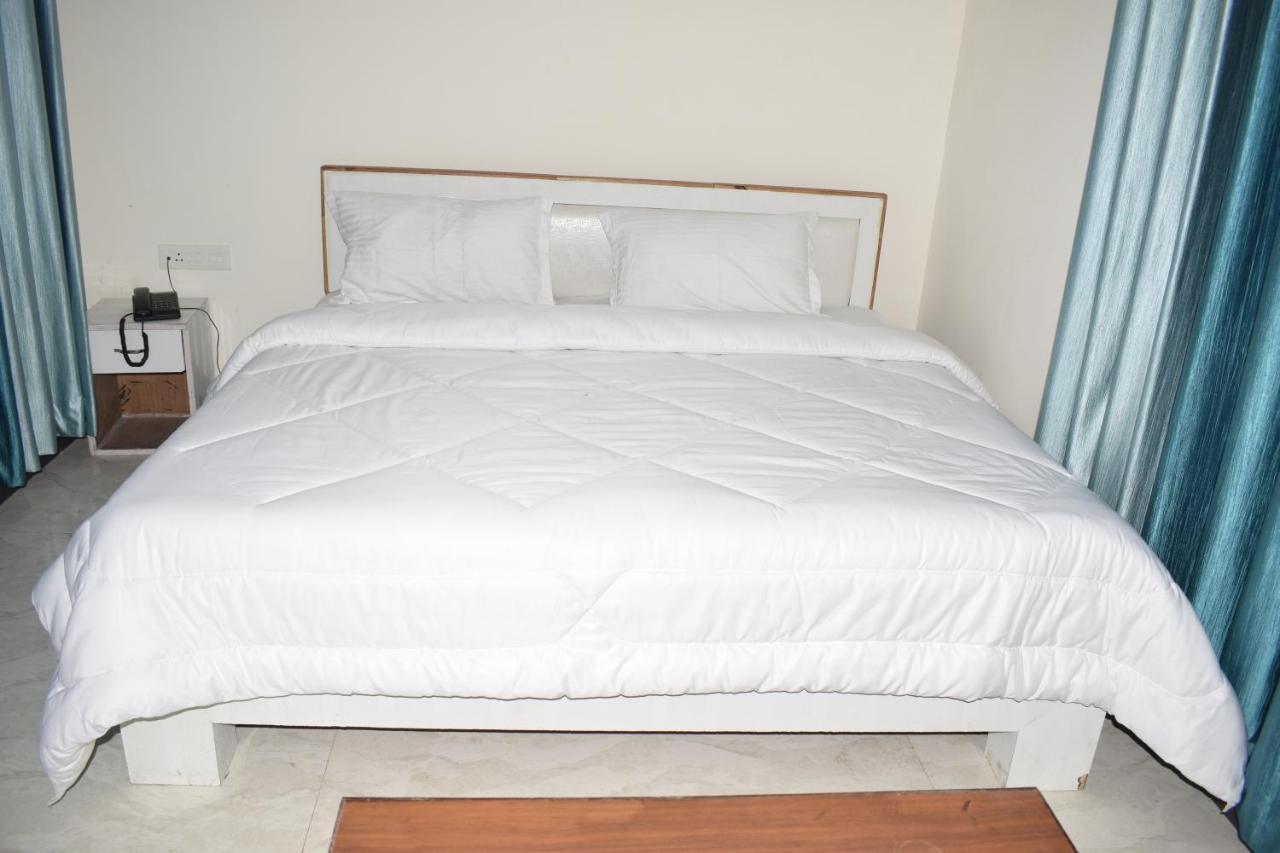 Oyo 23298 Hotel Uttaranchal Inn Nainital Zewnętrze zdjęcie